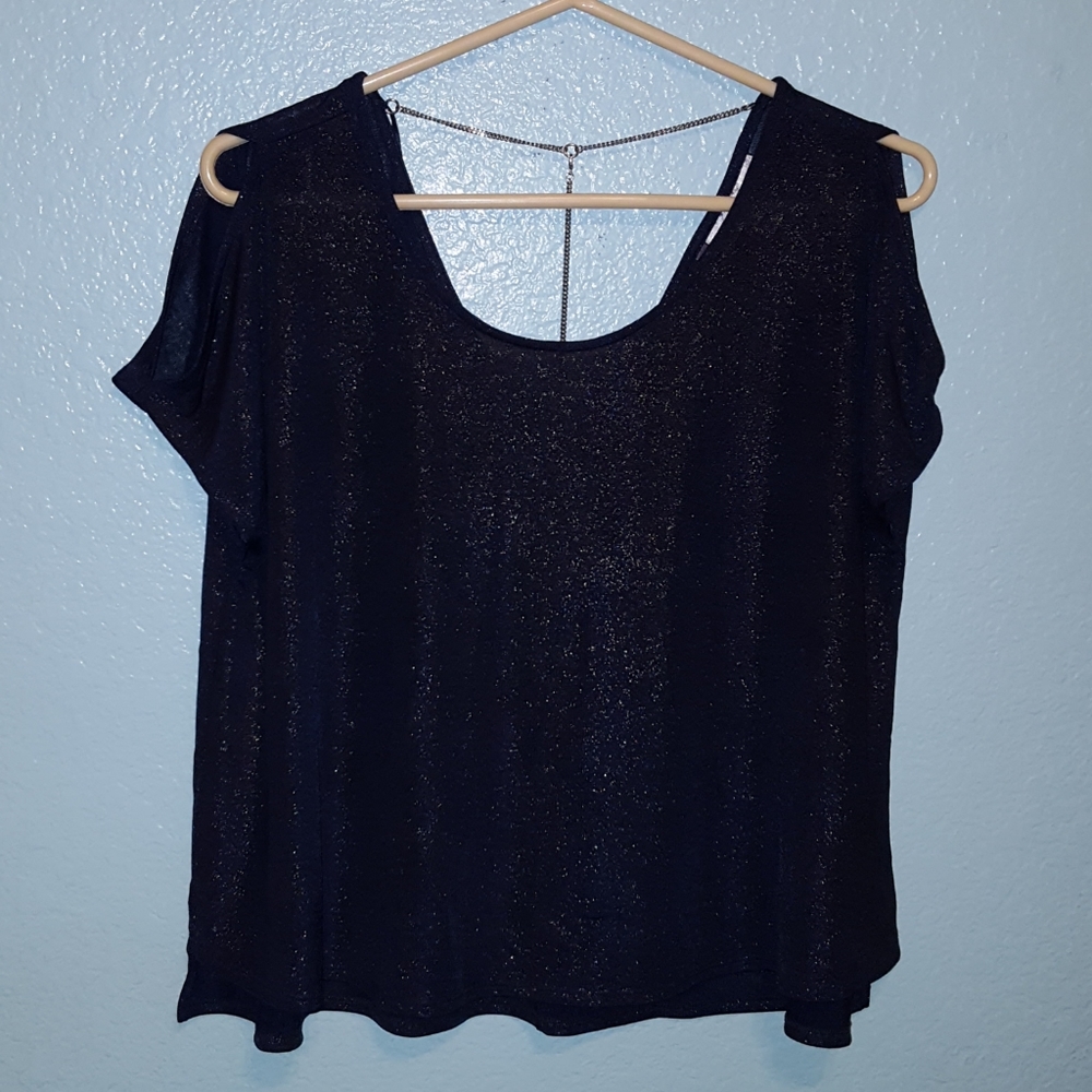 JENNIFER LOPEZ Sparkly Open Shoulder Top